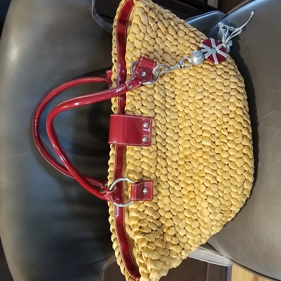 Summertime Straw and Red Patent Shoulder Bag by Kathy Von Zeeland - Picture 8 of 15
